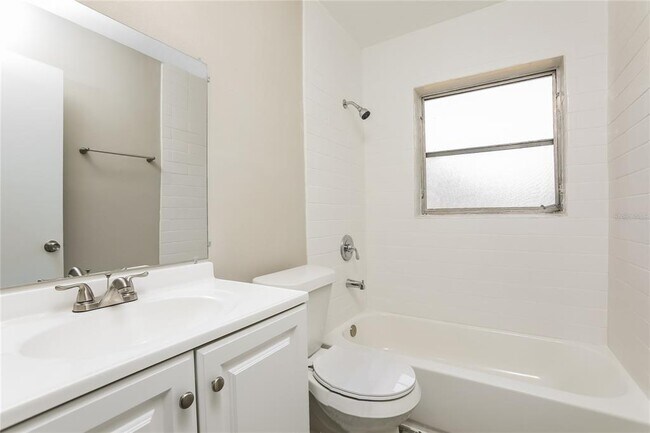 Building Photo - 1380 Gainesville Dr