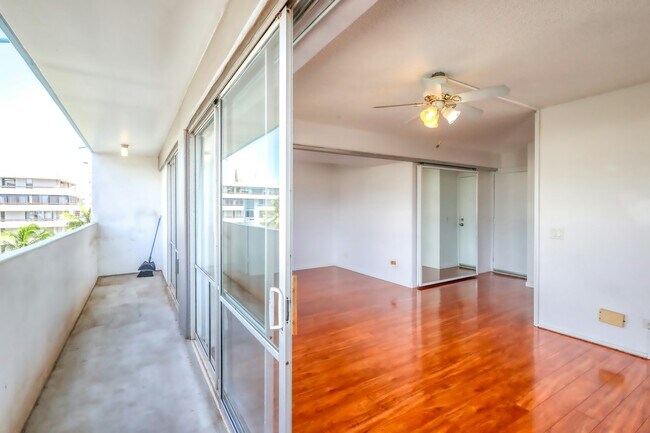 Building Photo - 439 Keoniana St