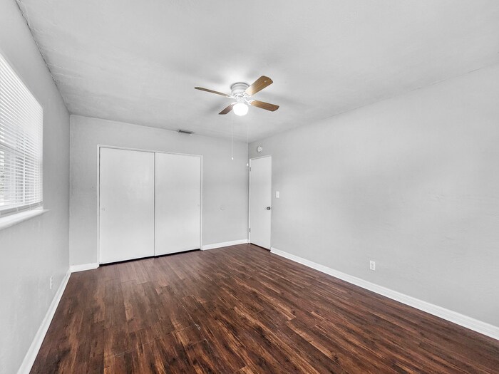 Building Photo - 5773 56th Terrace N