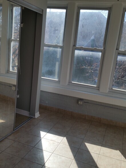 Building Photo - 1303 W Pratt Blvd