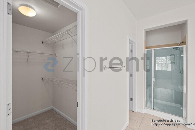 Building Photo - 155 E Heritage Dr