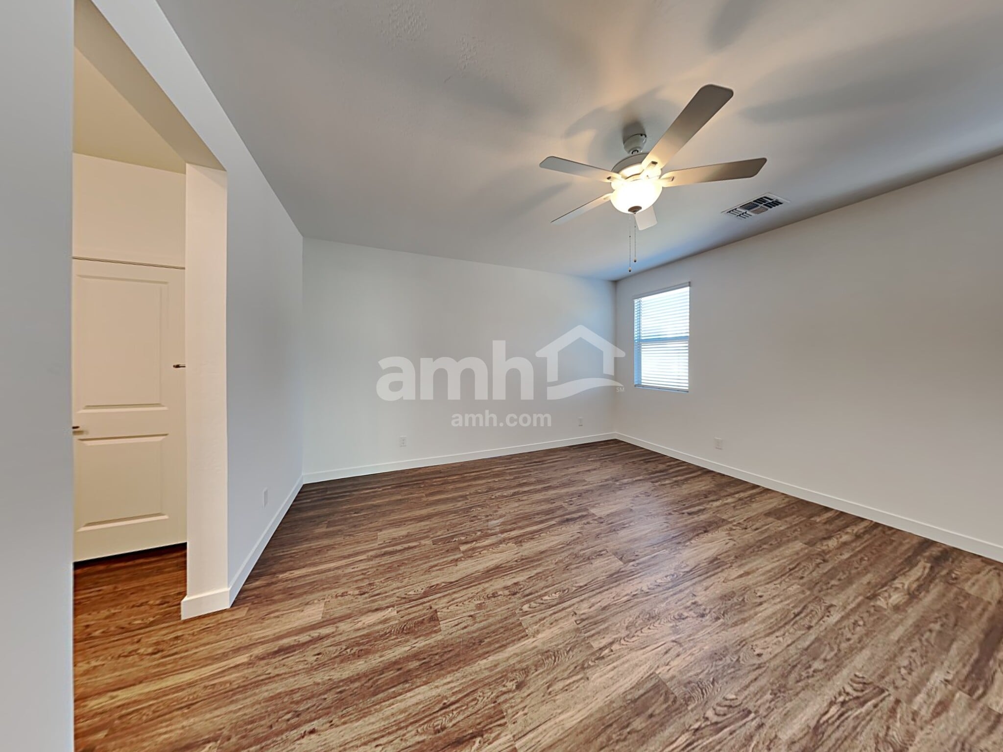 Building Photo - 4313 S 105th Dr