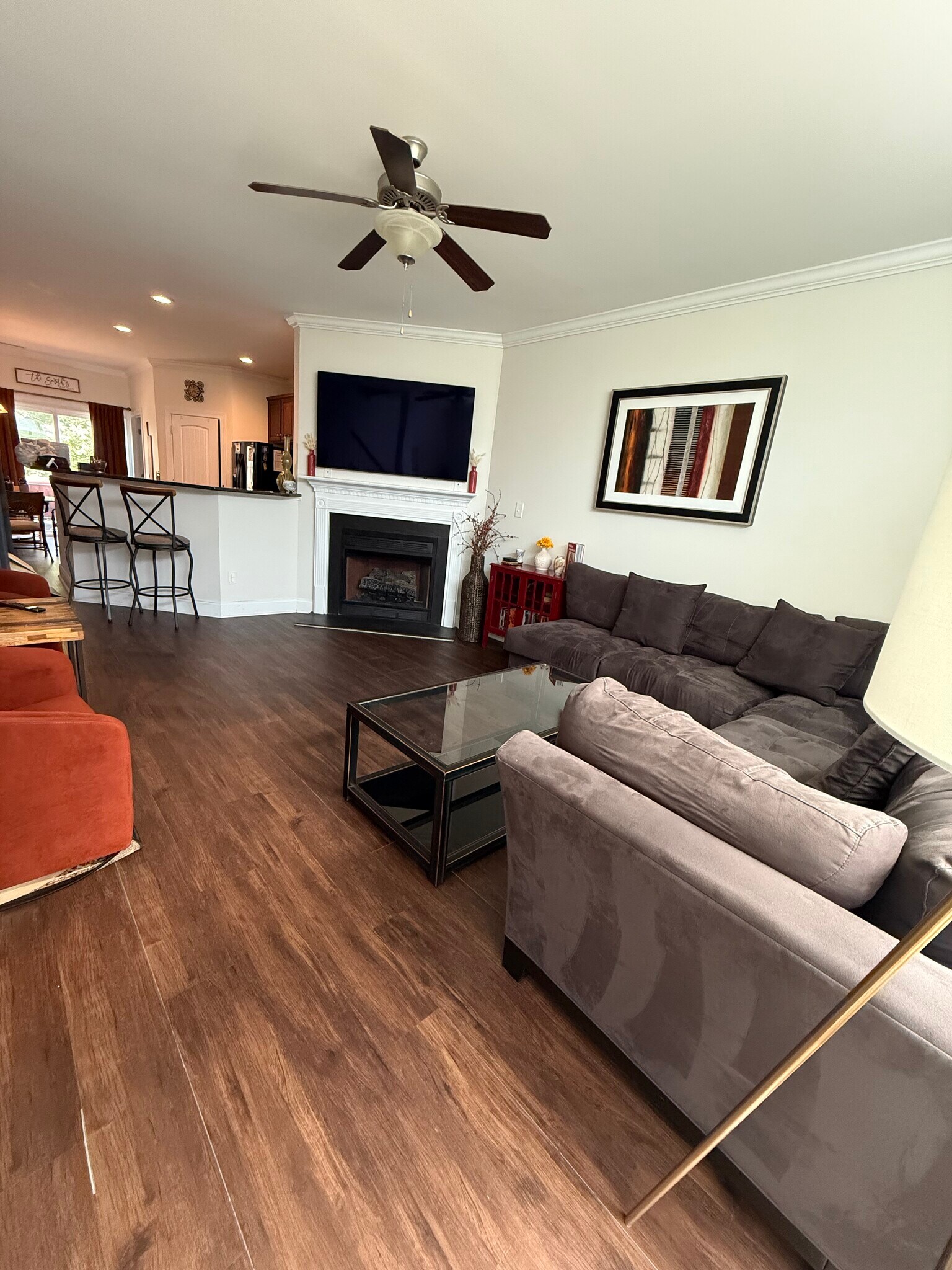 Main living area - 2615 Stewart Pines Dr