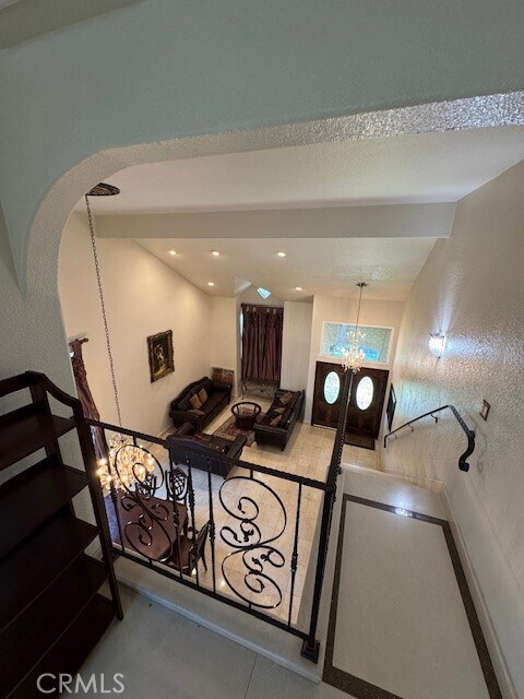 Building Photo - 3350 Deaver Dr