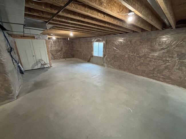Building Photo - 5169 E Moonlight Ln