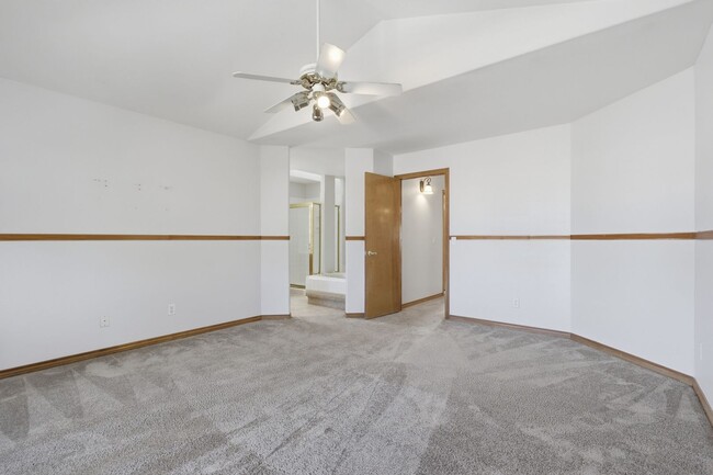 Building Photo - 4 Bed 2.5 Bath Home in Plum Creek of Castle Rock