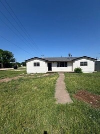 Building Photo - 725 Garza Ave