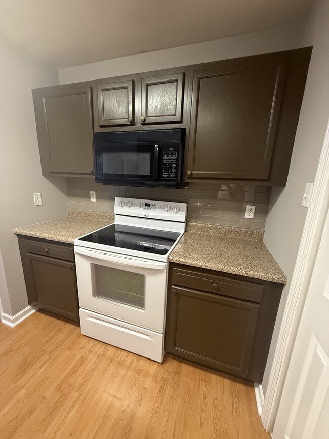 Building Photo - 745 Casey Ln