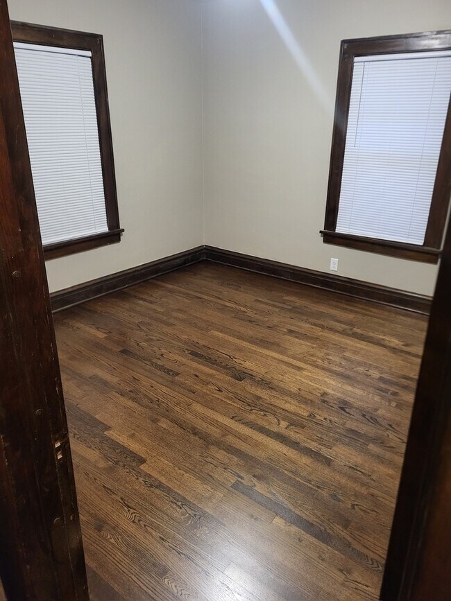 Building Photo - 310 Whittier Ave