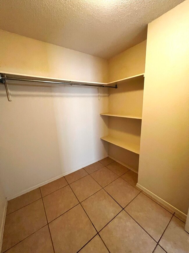 Building Photo - 10183 Dijon Pl