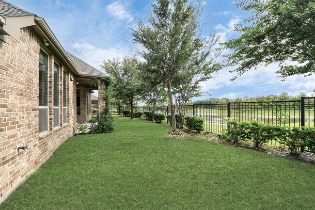 Building Photo - 10910 Wardrop Pl