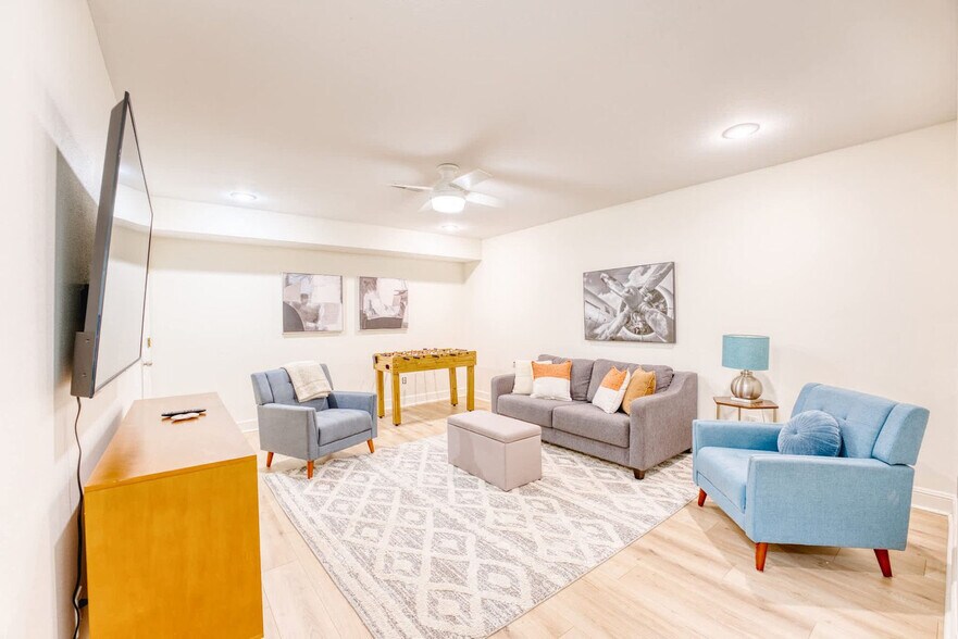 Building Photo - 1517 NW Bell Royal Ct