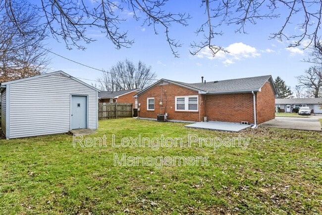 Building Photo - 1707 Sarasota Ct