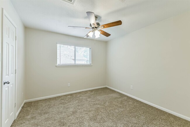 Building Photo - 12910 Ivyforest Dr