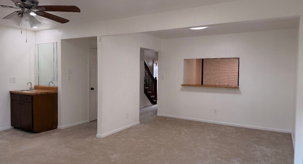 Building Photo - 1357 Hafford Rd