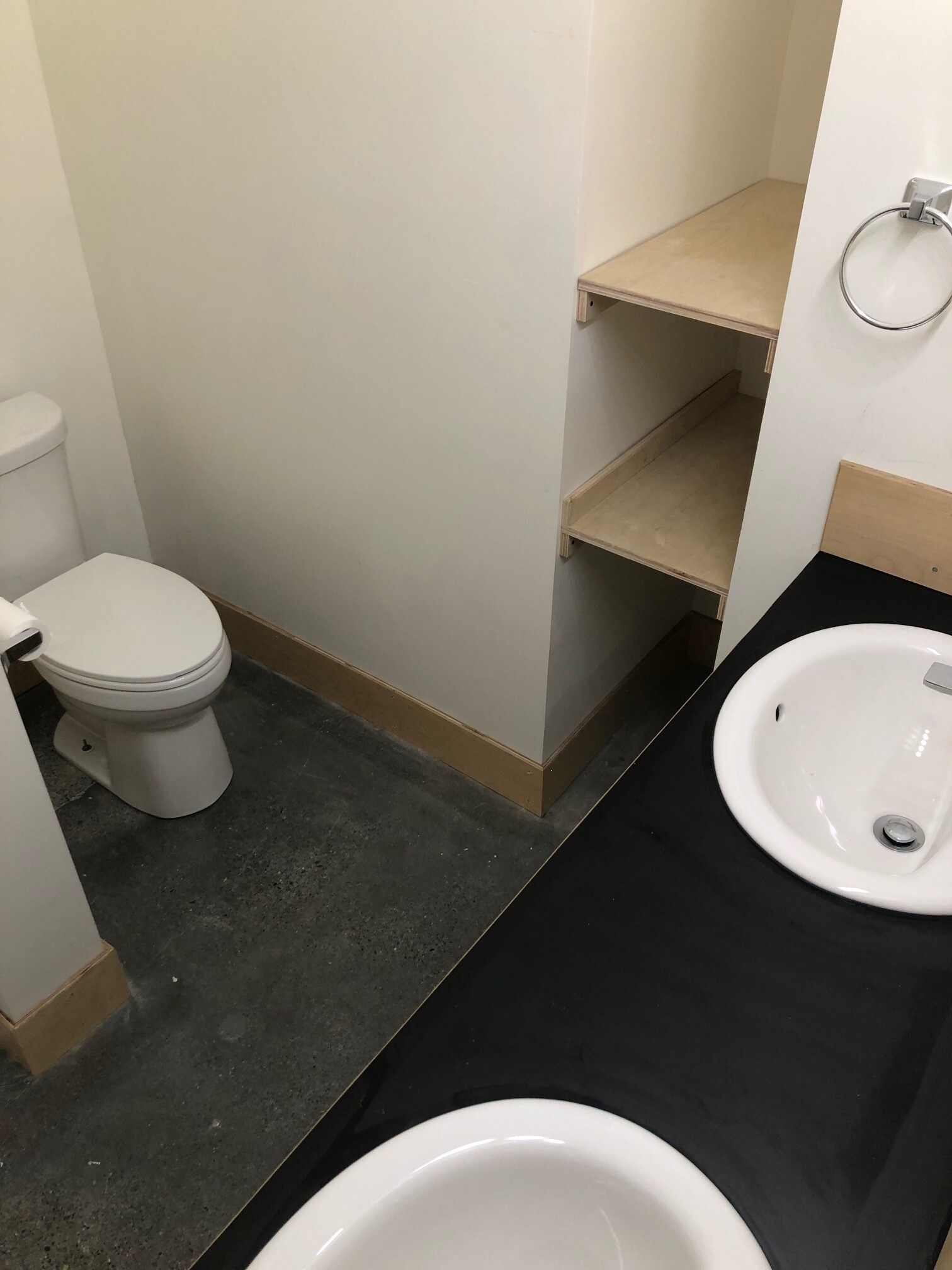 Building Photo - 330 S Cherry St