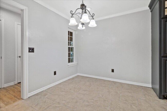 Building Photo - 1104 S Hunters Glen Cir