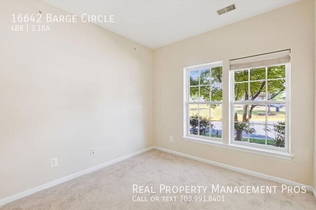 Building Photo - 16642 Barge Cir
