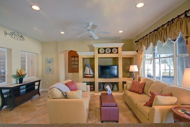 Building Photo - 15825 Durango Cir