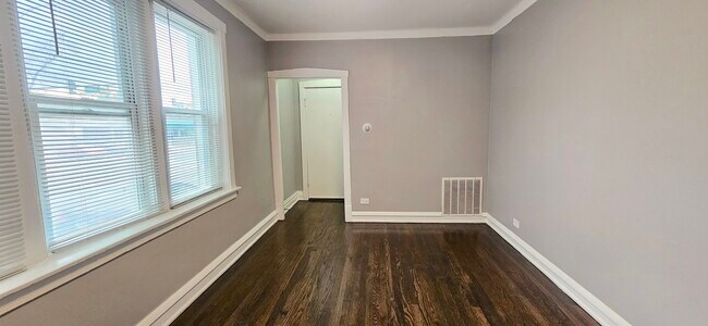 Building Photo - 3752 W Division St