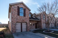 Building Photo - 4069 Glenstone Terrace