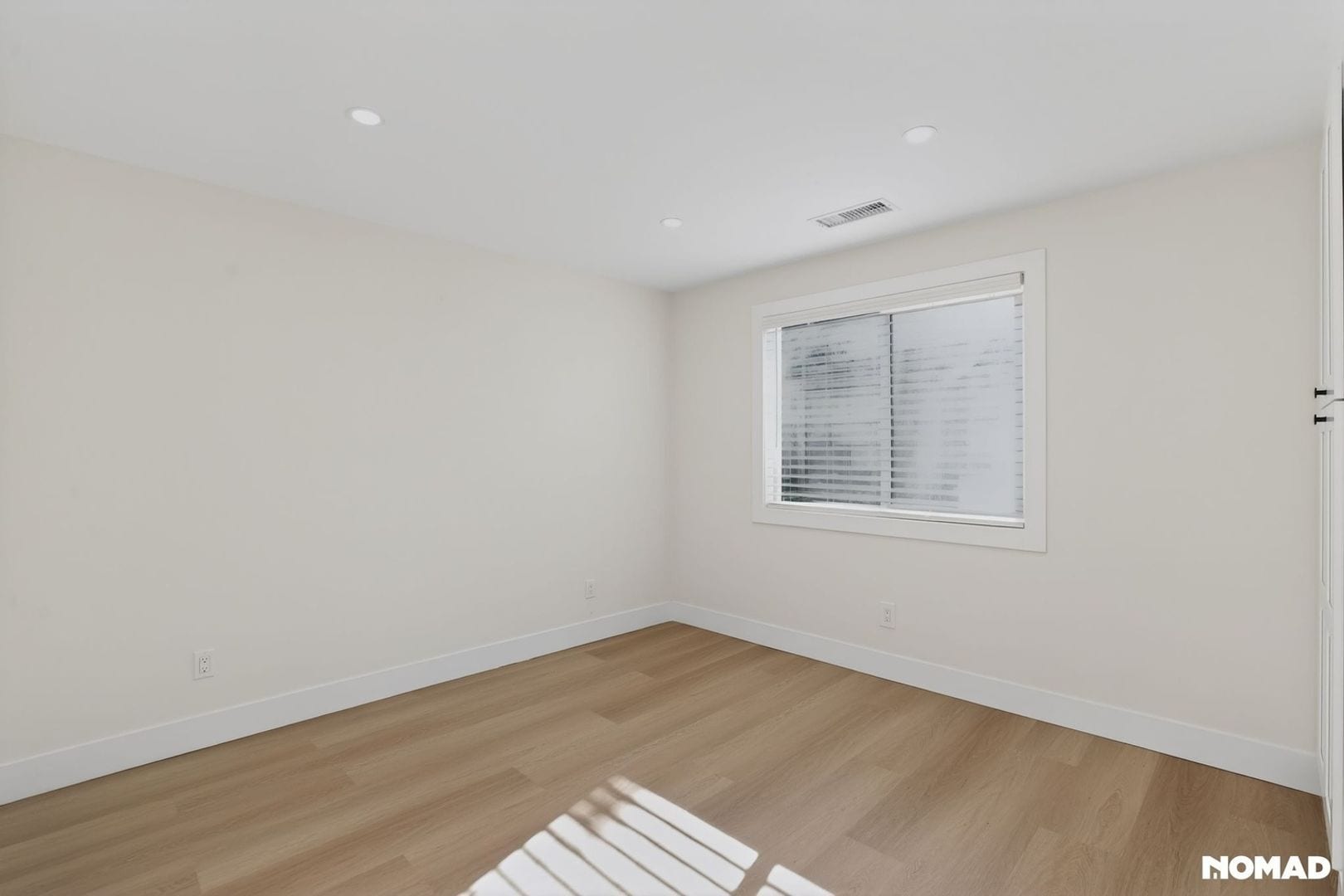 Building Photo - 212 E Florence Ave