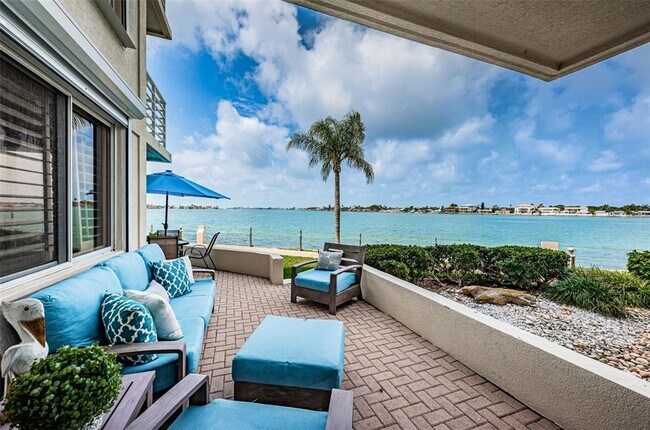 Building Photo - 6105 Bahia Del Mar Cir
