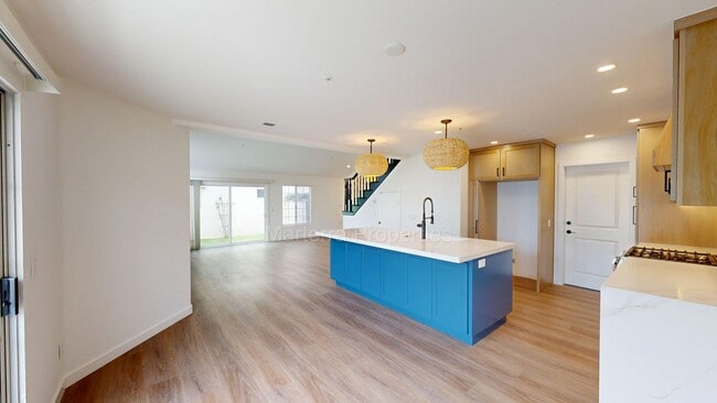 Building Photo - Beautiful 3 Bedroom Home in Eastside Costa Mesa