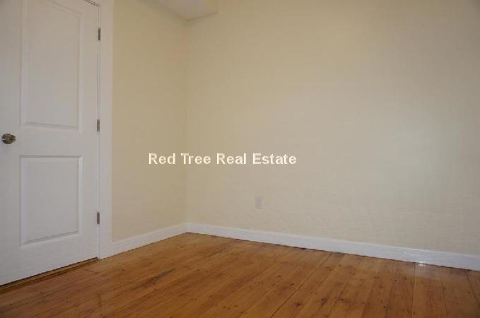 Building Photo - 233 Boylston St