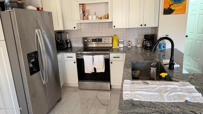 Building Photo - 215 Woodland Ave