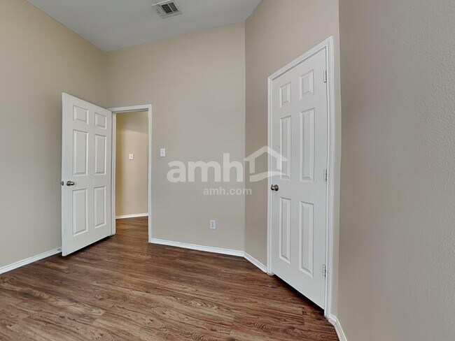 Building Photo - 406 Fireberry Dr