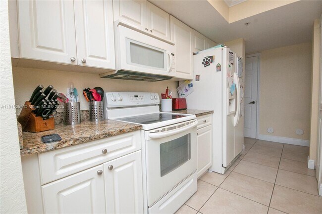 Building Photo - 21100 SW 87th Ave