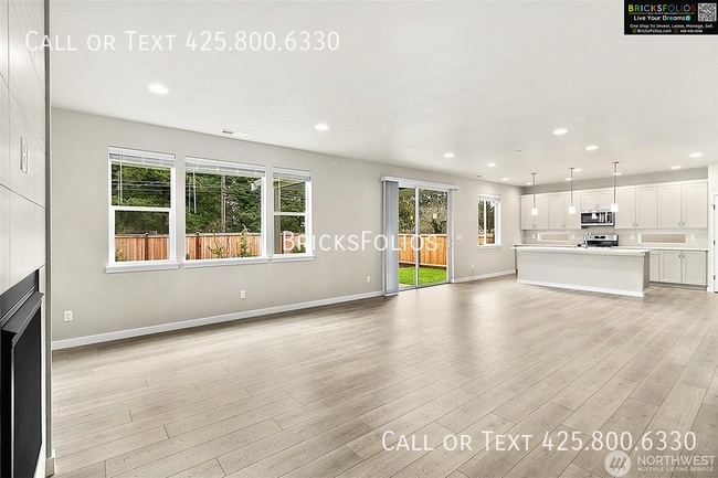 Building Photo - 16217 8th Ave E