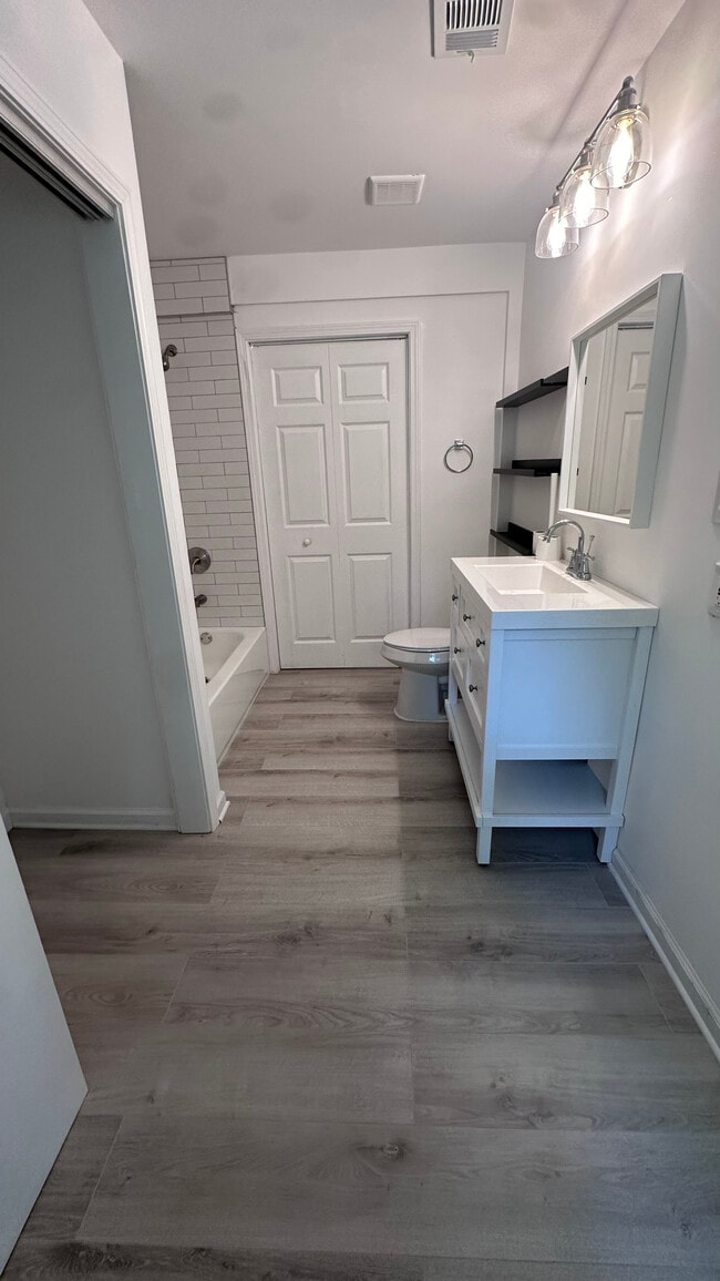 Master Bath - 2221 Jernigan Dr SE