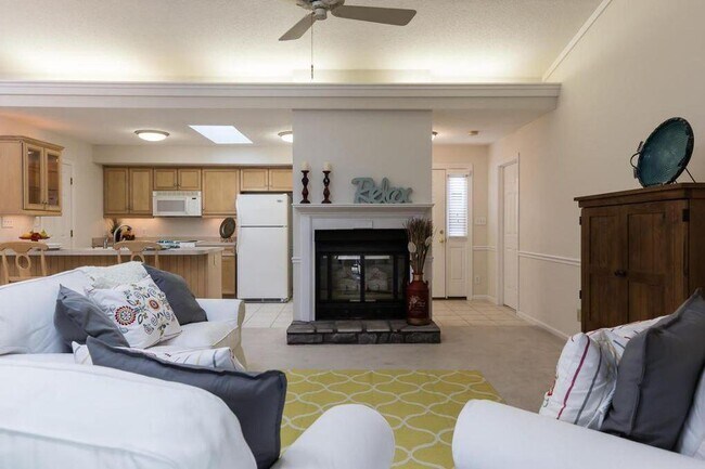 Building Photo - 116 Sandham Ct