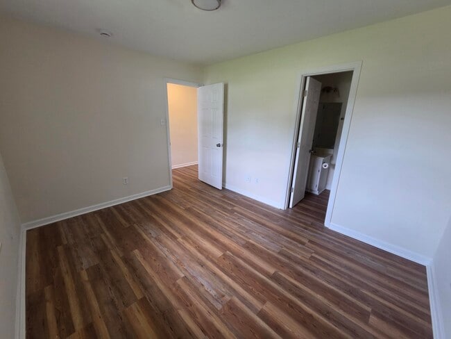 Building Photo - 1361 Grafton Dr