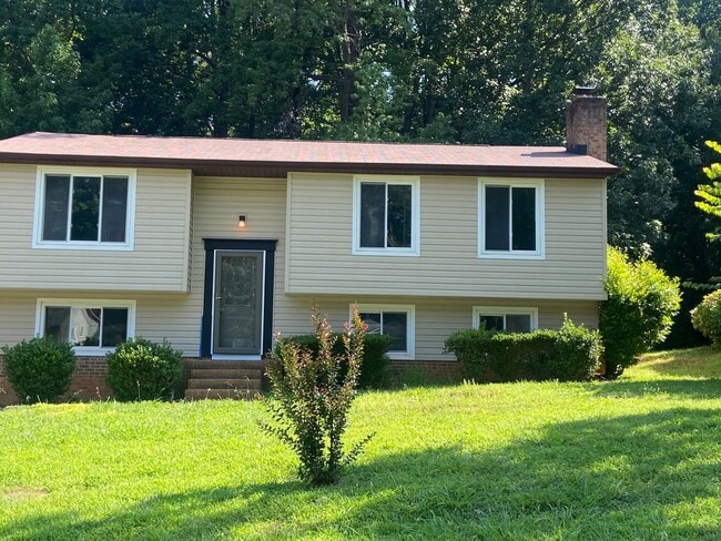 Primary Photo - 9229 Nash Ave