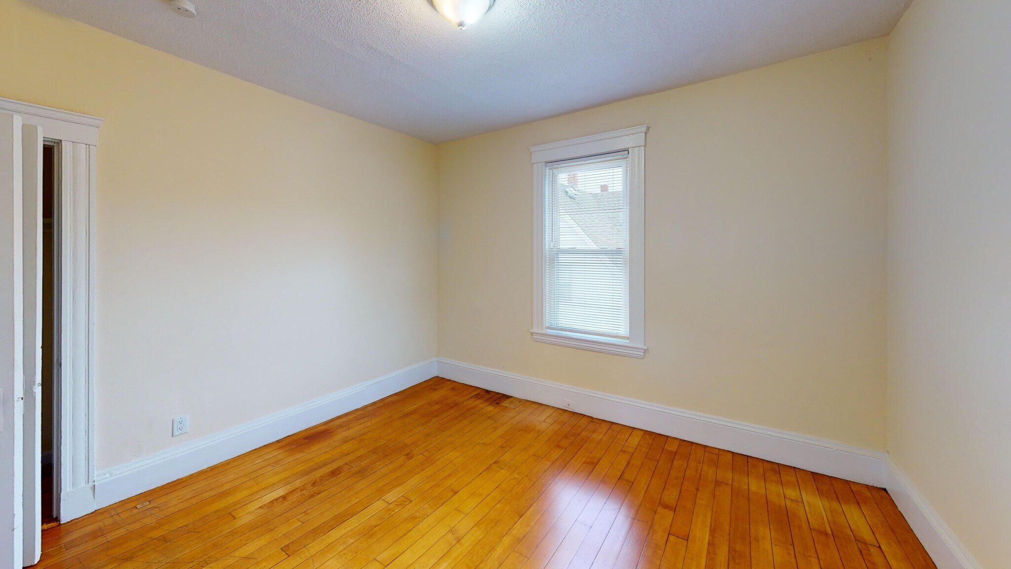 Building Photo - 41 Hovenden Ave