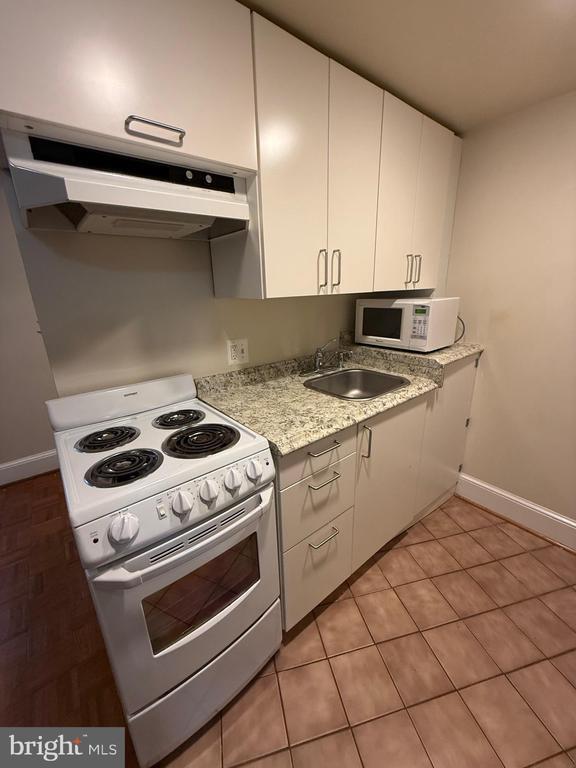 Building Photo - 1506 21st St NW