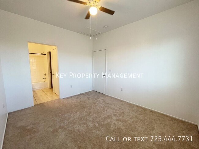 Building Photo - GORGEOUS THREE STORY 2 BEDROOM TOWNHOME IN...