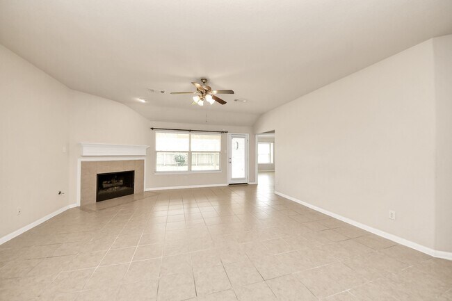 Building Photo - 7730 Trail Hollow