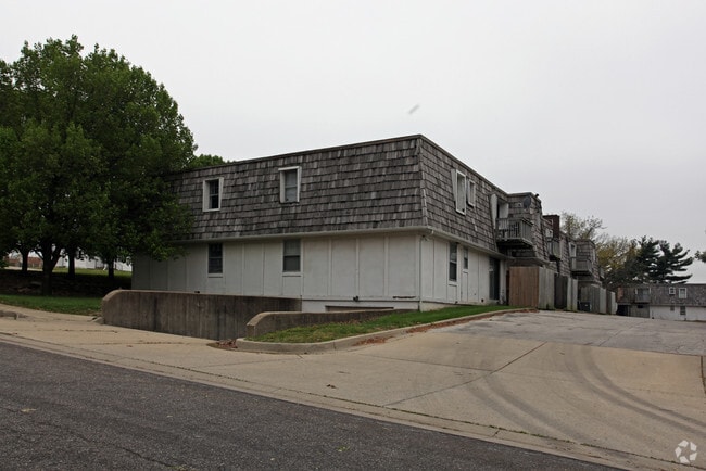 Building Photo - Hickory Hills Apartments