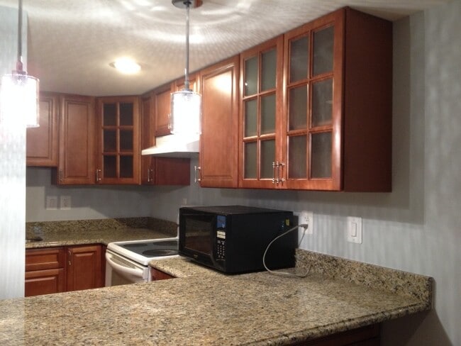 Building Photo - 3905 Brenda Ln