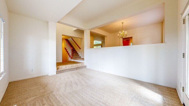 Building Photo - Desirable Skyhawk 3 bedroom Tri-Level Single Family