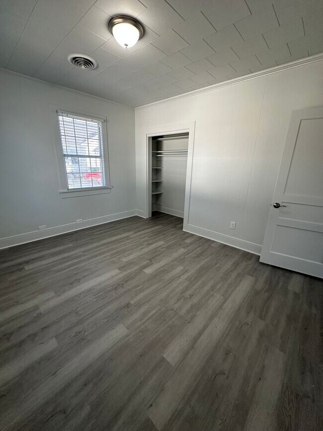 Building Photo - Luxury in Lockport-Newly Remodelled 4 Bedroom 2 Bath- $500 move in special!