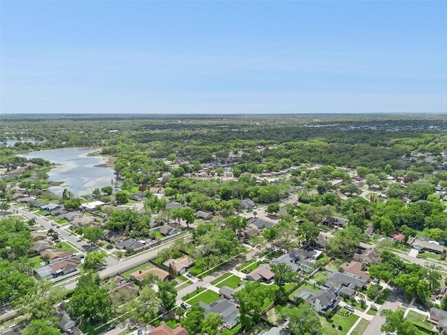 Building Photo - 4136 Tall Tree Dr