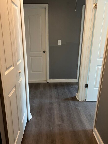 Building Photo - 2263 Prince of Wales Ct