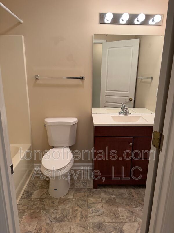 Building Photo - 149 Morningside Ln