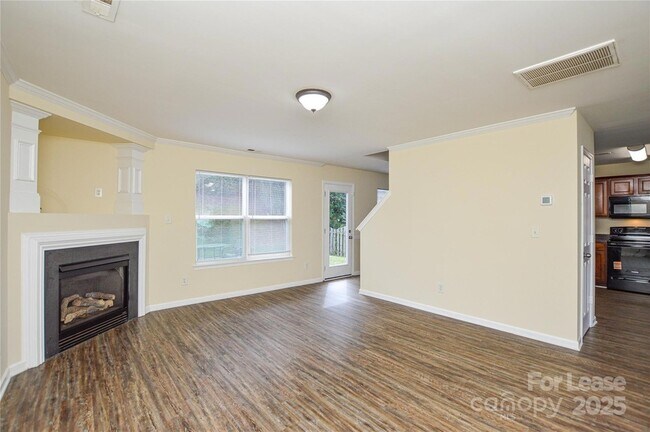 Building Photo - 6754 Sequoia Hills Dr