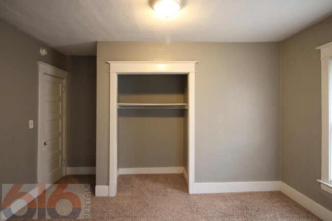 Building Photo - 1124 Watson St SW